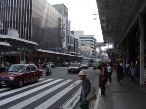 Le début de la rue que j'ai emprunté pendant le Gion Matsuri.